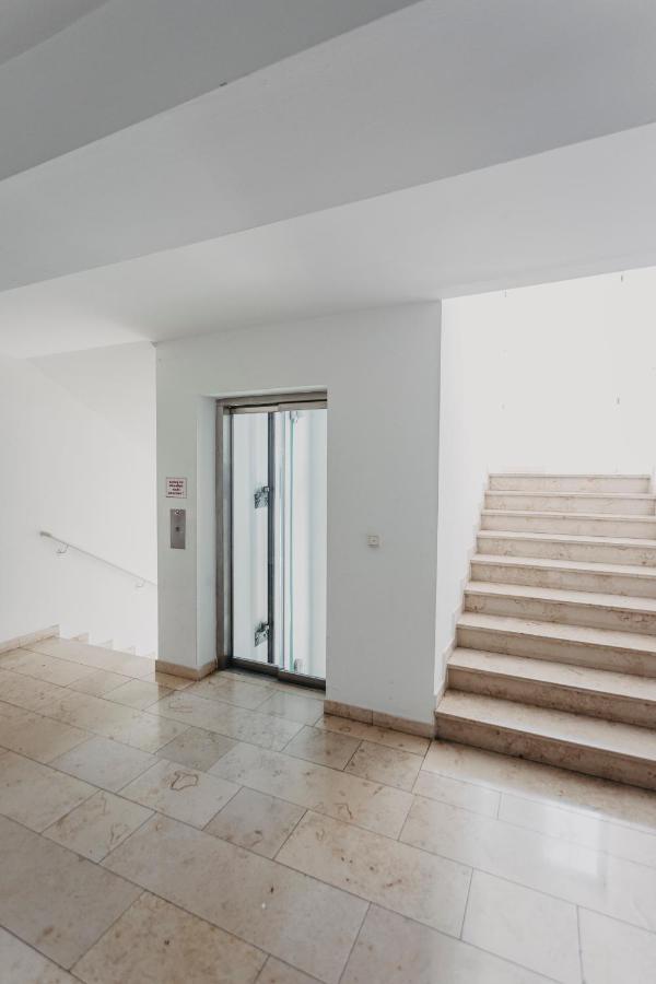 Traber Apartments Im Herzen Leipzigs Balkon Parkplatz エクステリア 写真