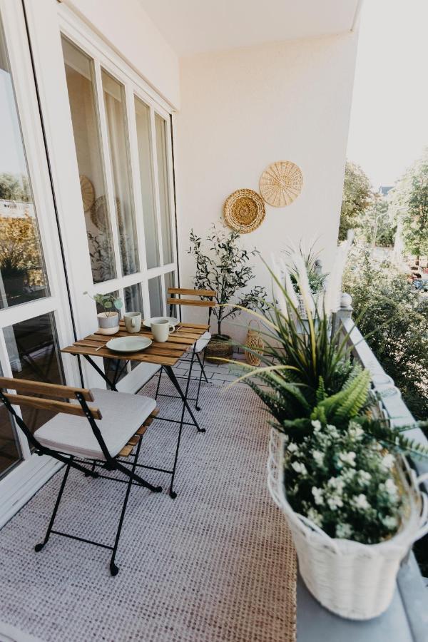 Traber Apartments Im Herzen Leipzigs Balkon Parkplatz エクステリア 写真