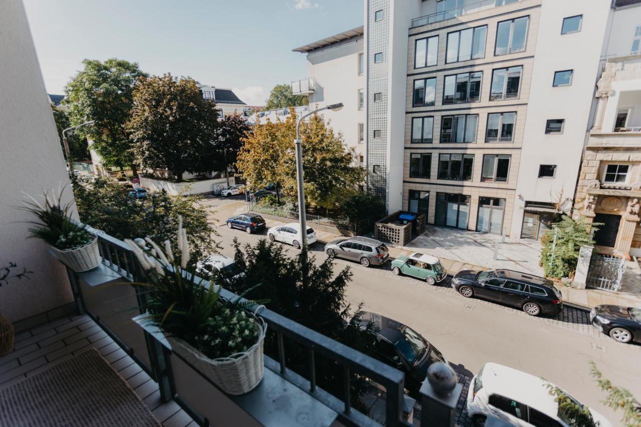 Traber Apartments Im Herzen Leipzigs Balkon Parkplatz エクステリア 写真