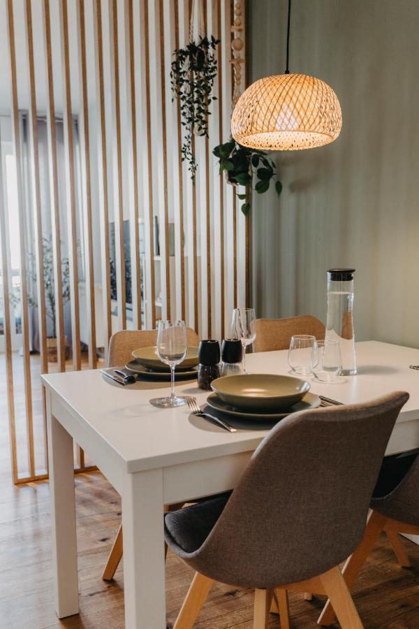 Traber Apartments Im Herzen Leipzigs Balkon Parkplatz エクステリア 写真